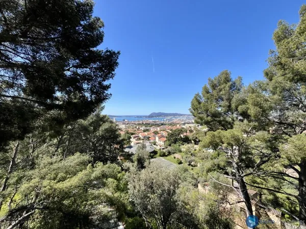 TOULON SIBLAS MAISON T6 VUE MER A RENOVER