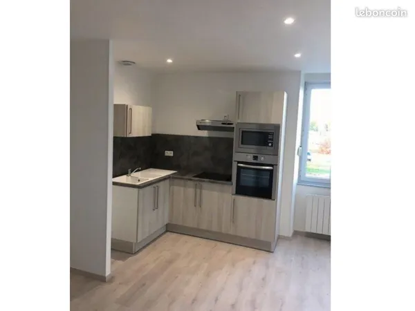 Appartement Location Arc-lès-Gray 2p 50m² 530€