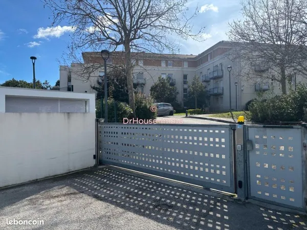 Studio 1 pièce 18 m²