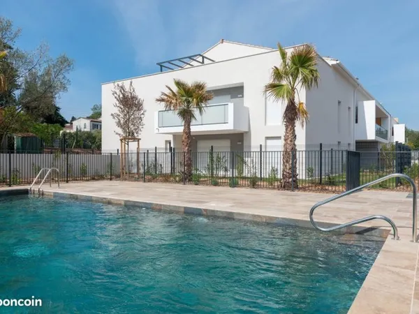 La Garde - Superbe 4 pièces en rez-de-jardin avec terrasse, jardin privatif, piscine et stationnemen