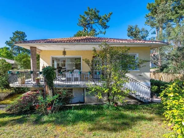 Maison 7 pièces 190 m²