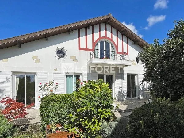 Maison 7 pièces 150 m²