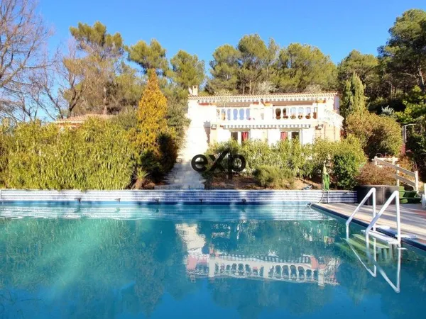 Villa - Proche Saint-Maximin-la-Sainte-Baume