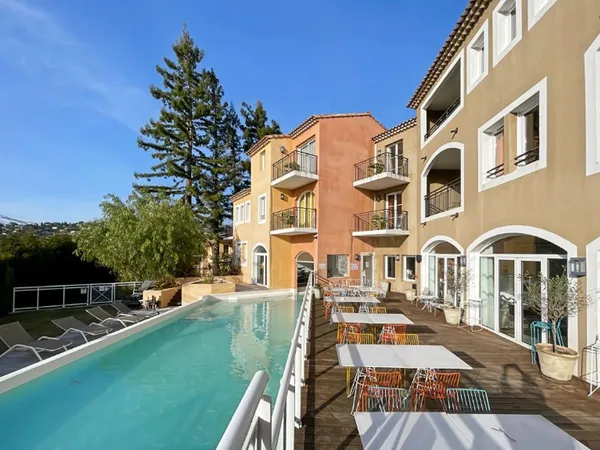 Appartement T2 dans résidence avec piscine à Mougins