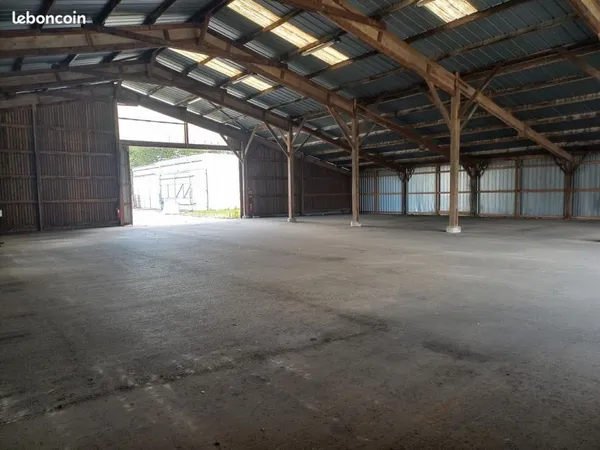 Stationnement Location Vouvant   50€
