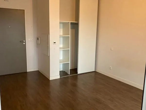 Studio 1 pièce 26 m²