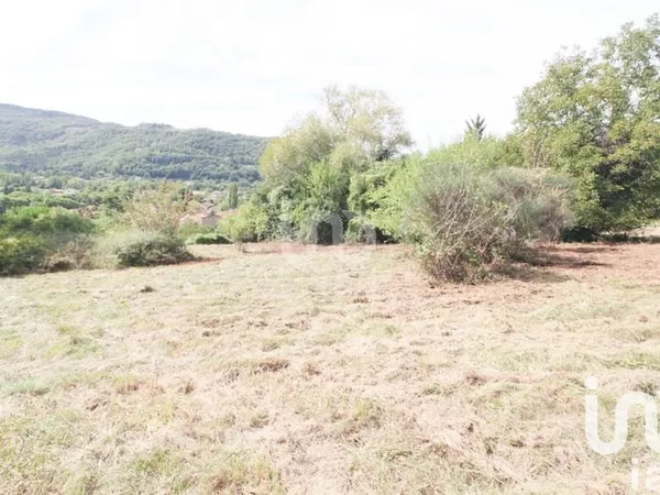Terrain 1900 m²