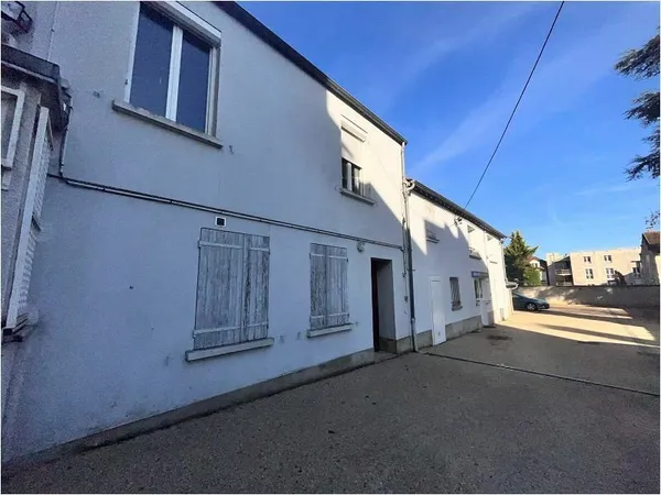 Bureau et espace de travail Location Montgeron  15m² 455€