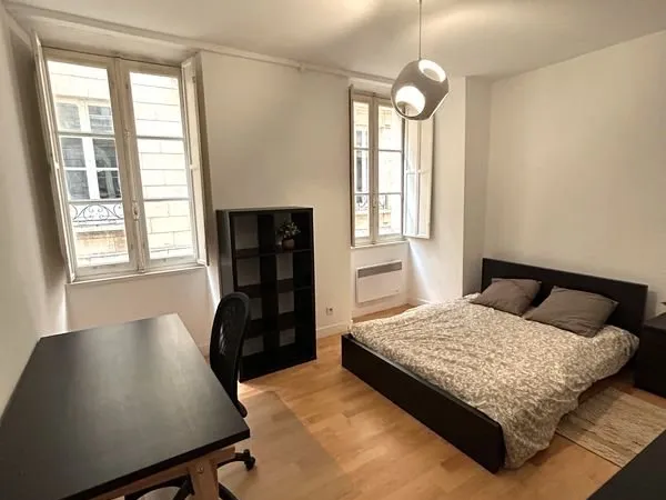 T3 parfait état 64 m2 coeur de Bordeaux