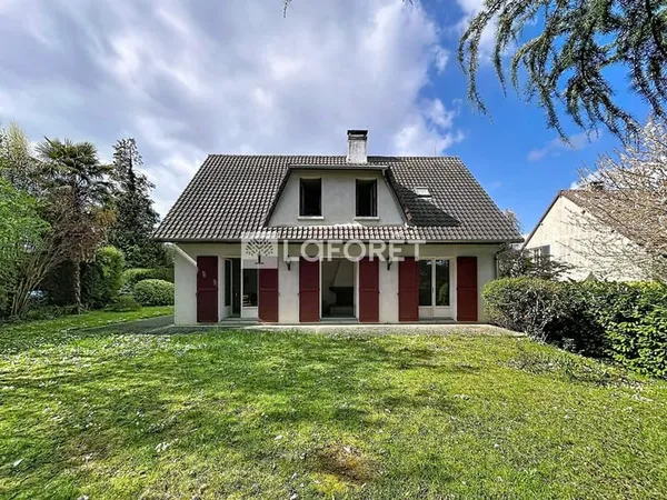 Maison Orgeval 6 pièce(s) 142 m2