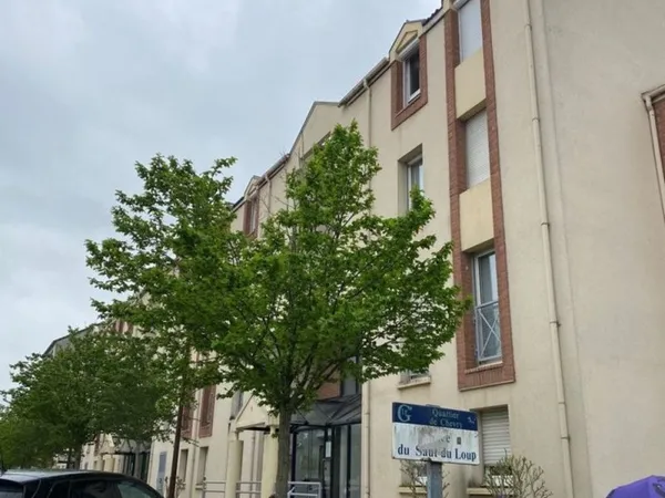 F2 MEUBLE GIF PLACE DE CHEVRY PARFAIT ETAT