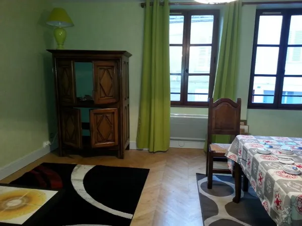 Loue T2 Meublé -Centre ville Paray le Monial -550€-60m²- Neuf-100m Basilique