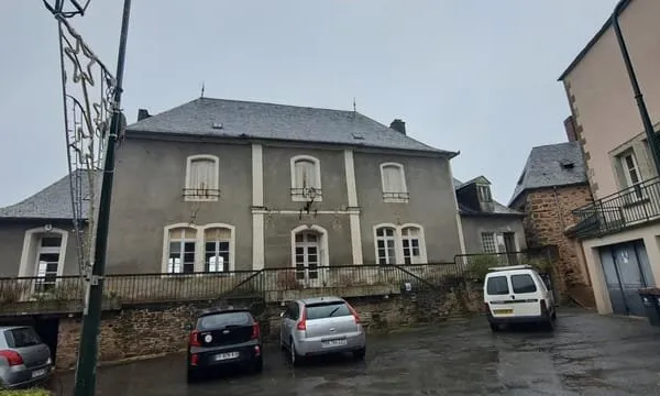 Maison Vente Voutezac 6p 310m² 132000€
