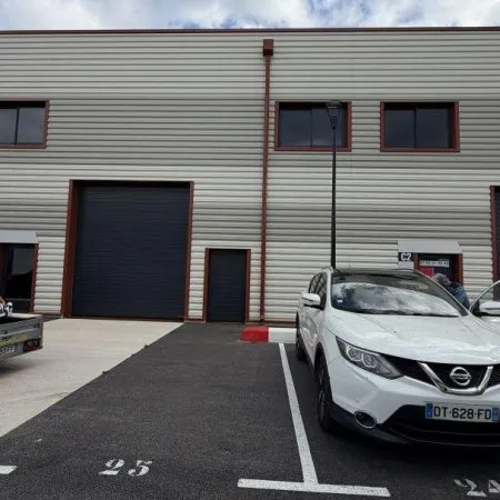 Immeuble commercial 260 m²
