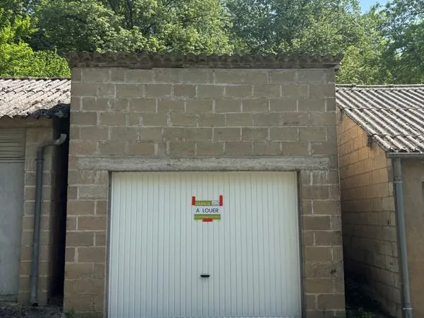 Garage à louer
