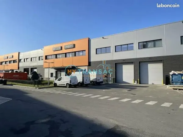 Local bureaux 850 m²