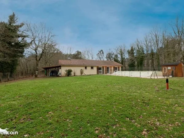Villa 4 pièces 143 m²