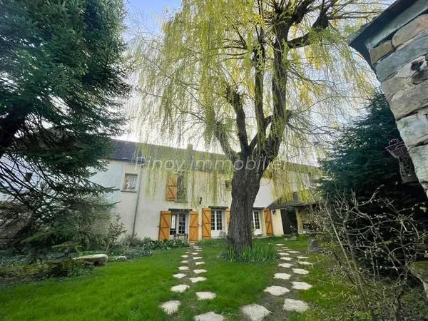 Charmante maison ancienne avec grange et jardin clos Flagy
