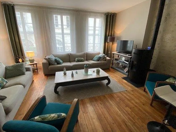 Chalais - Tres Belle Maison De Ville 175 m2