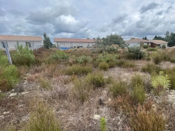Terrain 850m2