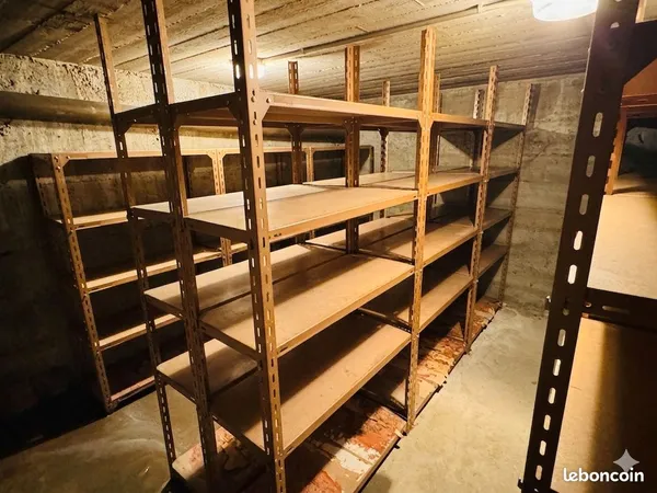 Stockage Vente Saint-Étienne   5500€