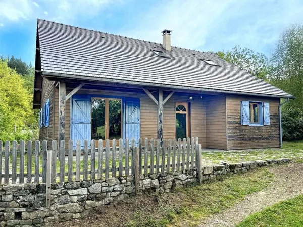 Chalet à Saint-yrieix-le-déjalat en CORREZE