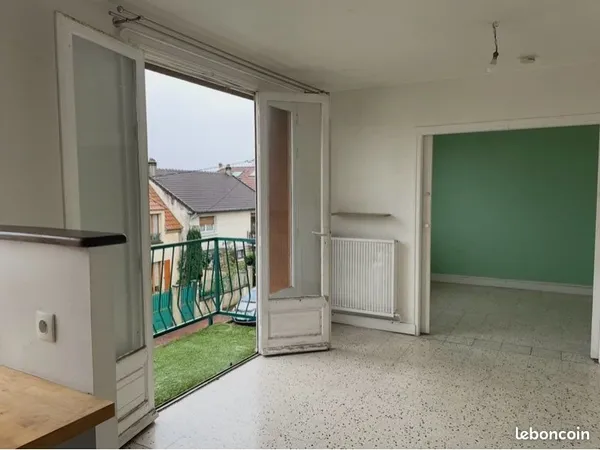 CLAMART Beau T2 très LUMINEUX avec BALCON