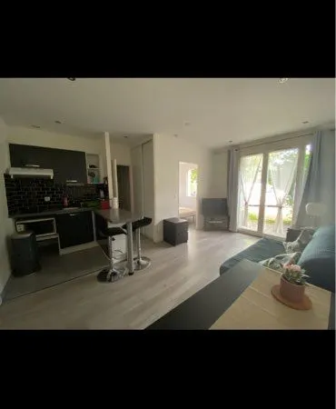 T2 meublé 30 m² avec terrasse et parking - Sassenage (résidence calme)