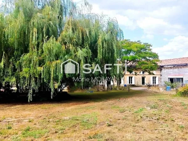 Maison 10 pièces 301 m²