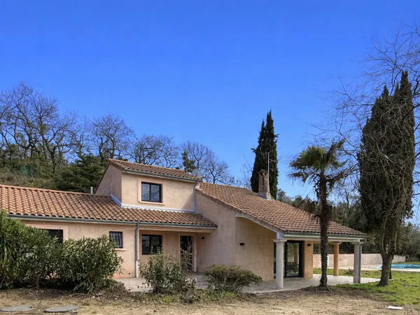 Belle maison avec vue magnifique