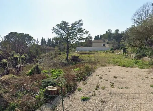 Rare terrain avec vue