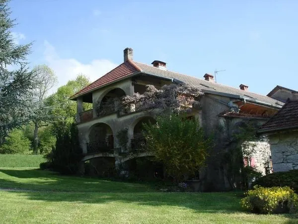 Maison 11 pièces 321 m²