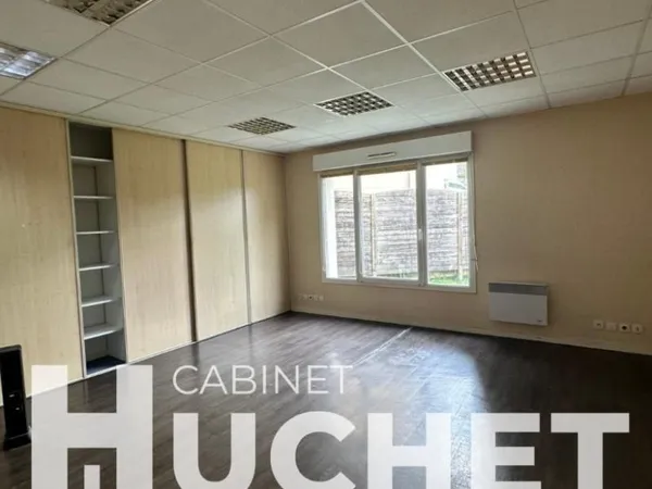 Fonds de commerce bureaux 212 m²