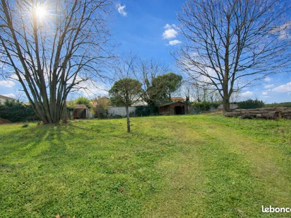 Terrain 900 m² Saint-Genis-Laval