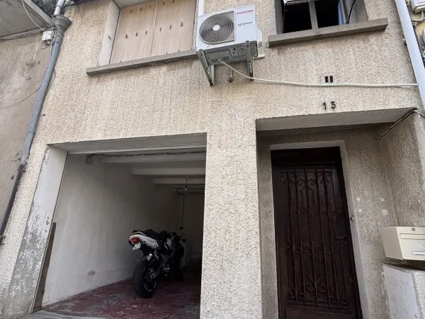 MAISON DE VILLE AVEC GARAGE- 63M2- BEZIERS