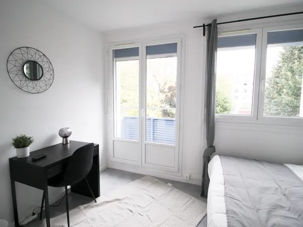 Belle chambre très lumineuse – 12m²