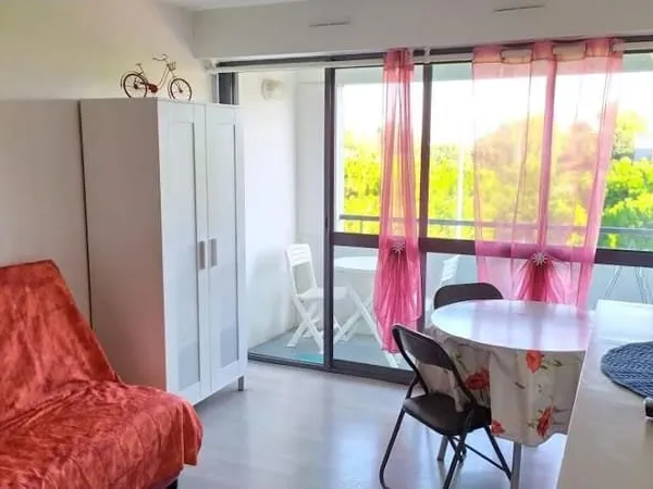Studio 1 pièce 21 m²