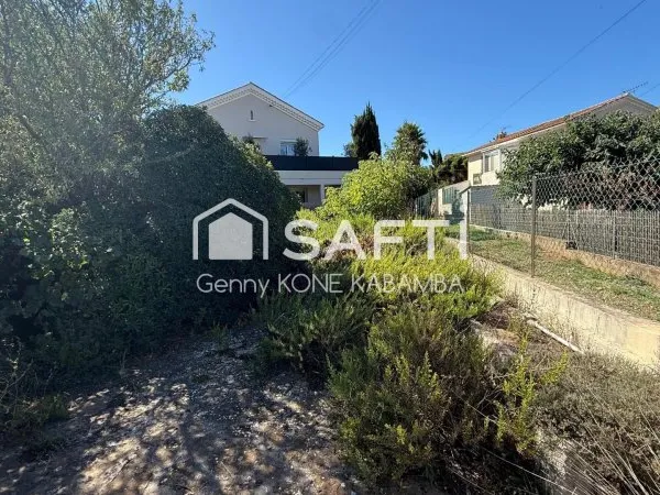 Terrain en individuel 302 m²