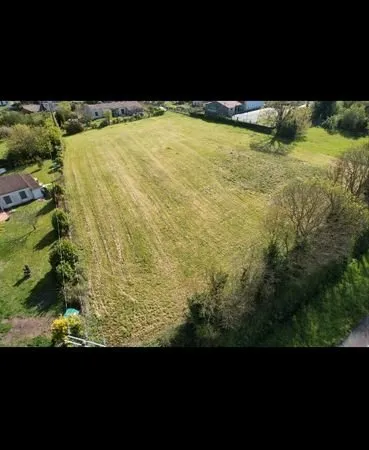 Grand terrain constructible