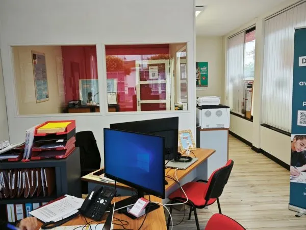 Local commercial centre de St Nazaire