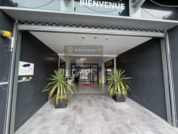 Bureau et espace de travail Location Vitré  26m² 351€