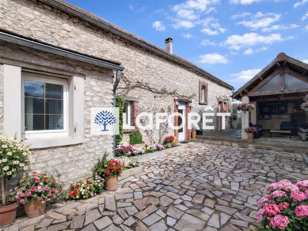 Maison briarde proche PROVINS et JOUY-LE-CHATEL