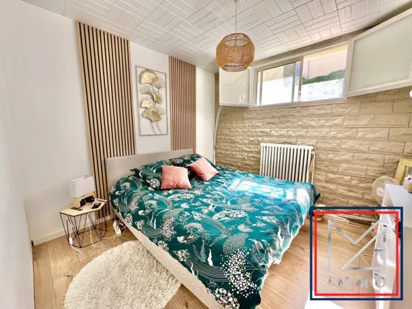 SANARY URGENT ! T4 82 M², 10 MIN A PIED DU CENTRE