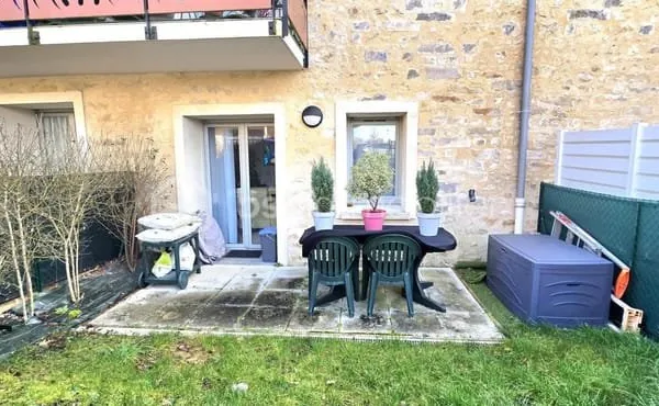 Superbe 2 pièces vendu loué avec double parking - Immeuble récent