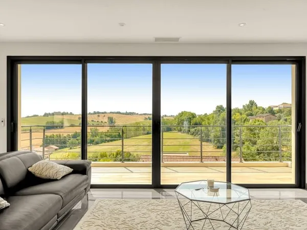 Maison contemporaine T7 avec vue dégagée à Deyme