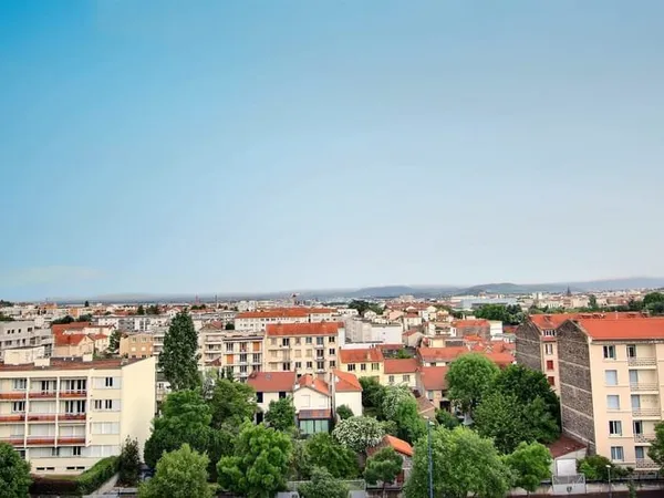 CLERMONT-FERRAND , MONTJUZET , bel appartement avec vue
