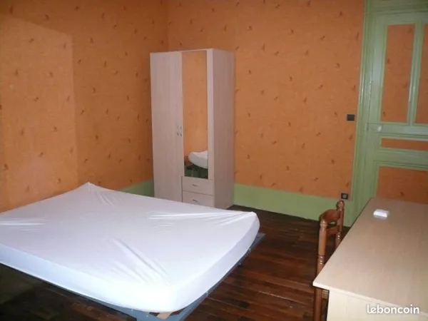 Chambre étudiant petit immeuble calme Grenoble
