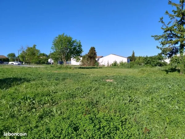 Terrain 757 m² Croix Chapeau