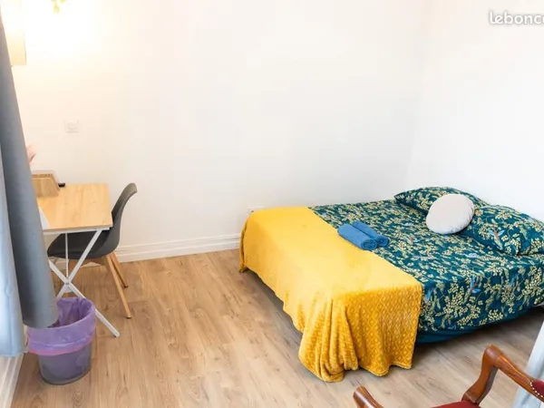 Superbe appartement renove centre ville / campus