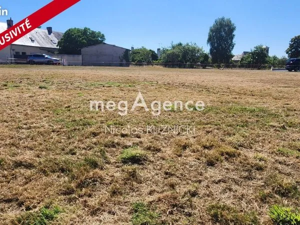 Terrain 954 m² GUECELARD